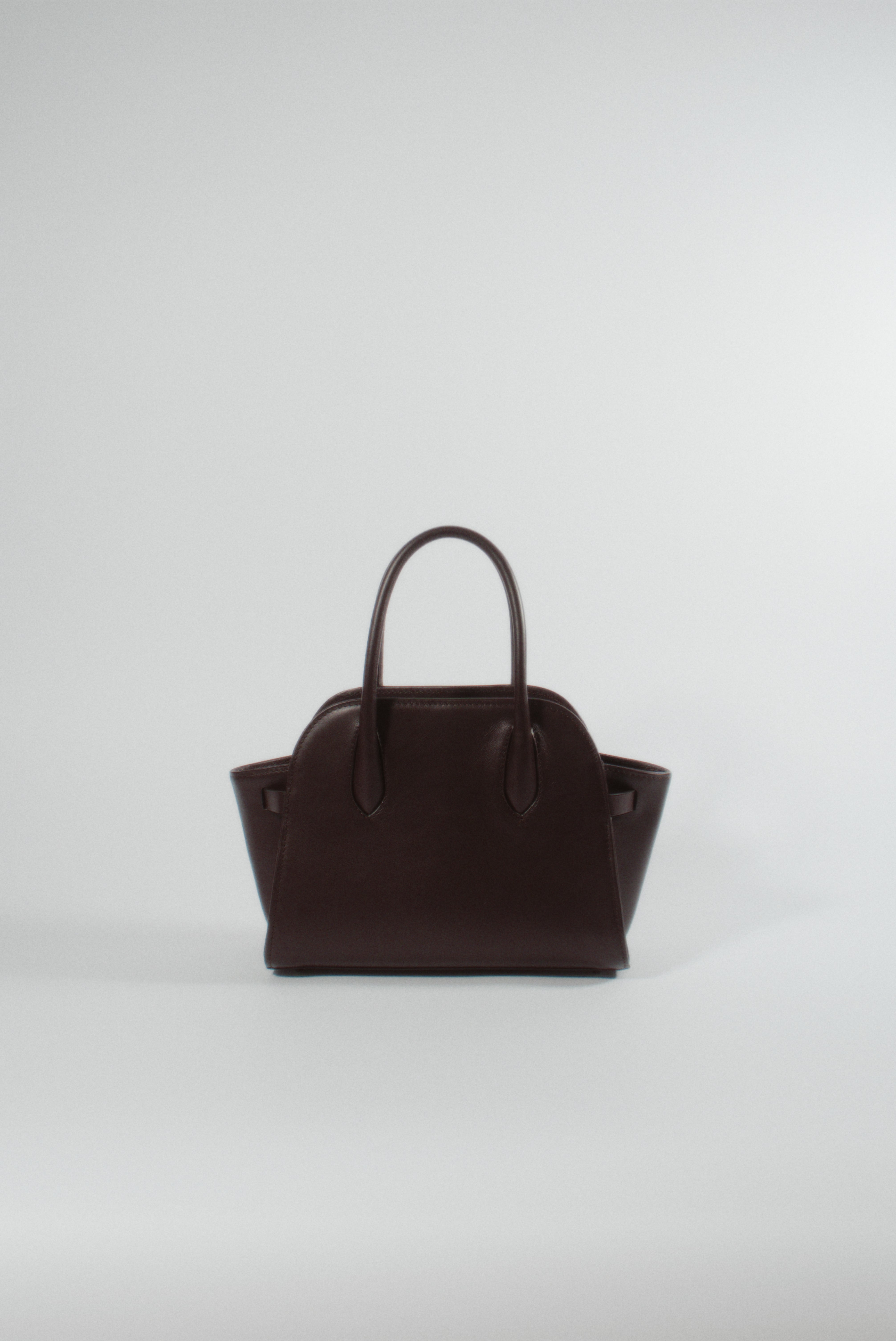 #color_dark brown