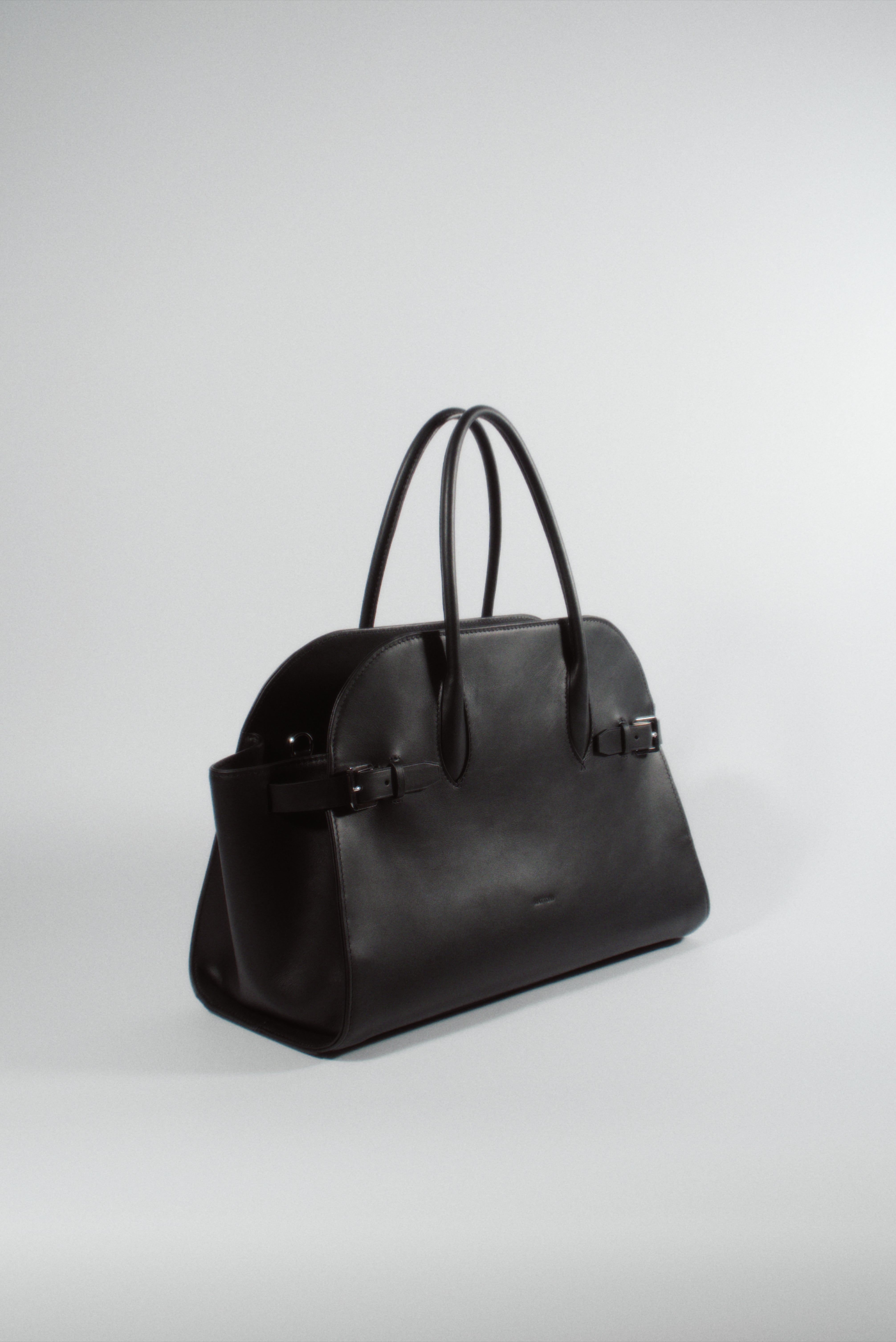 #color_black calfskin