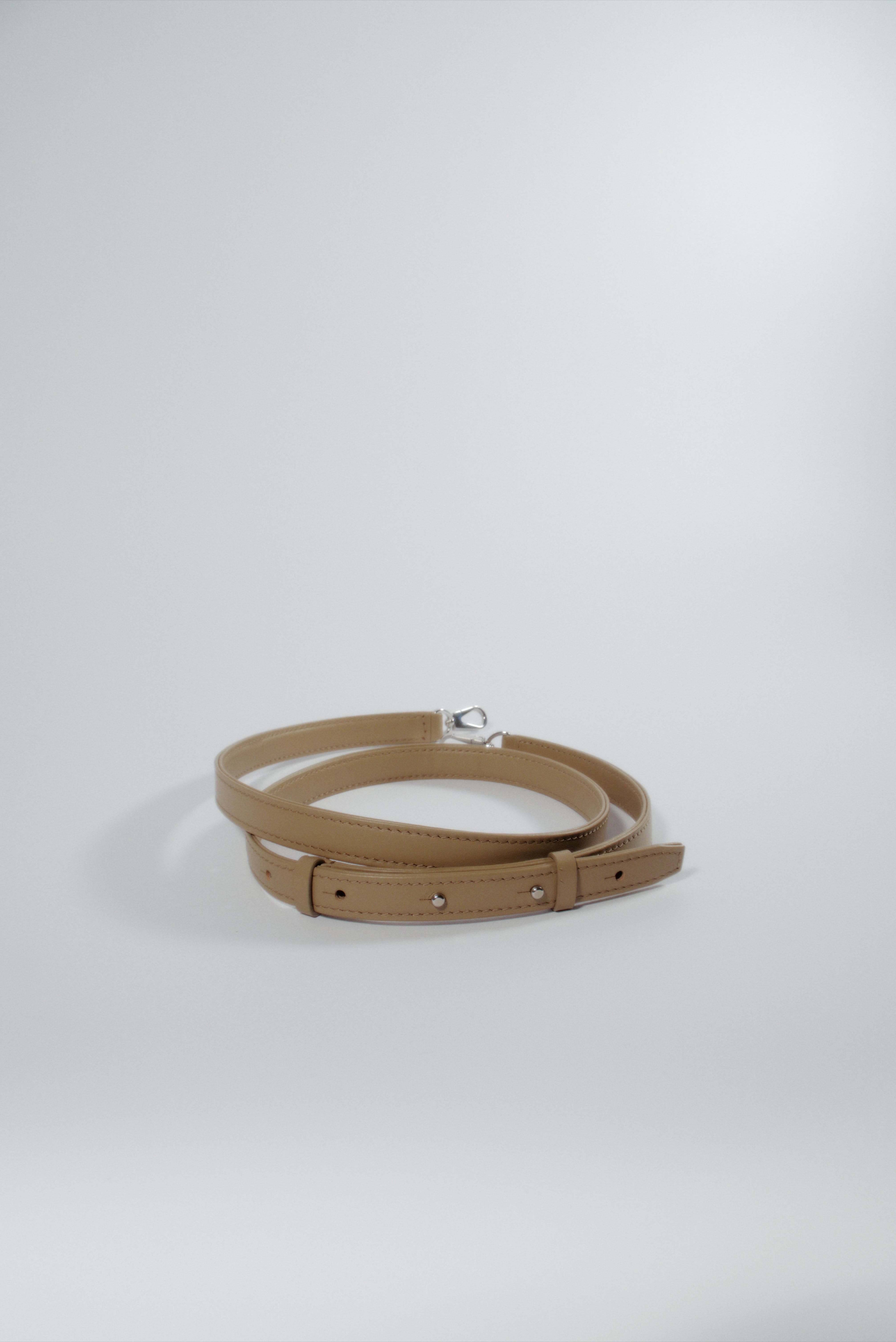 #color_light taupe