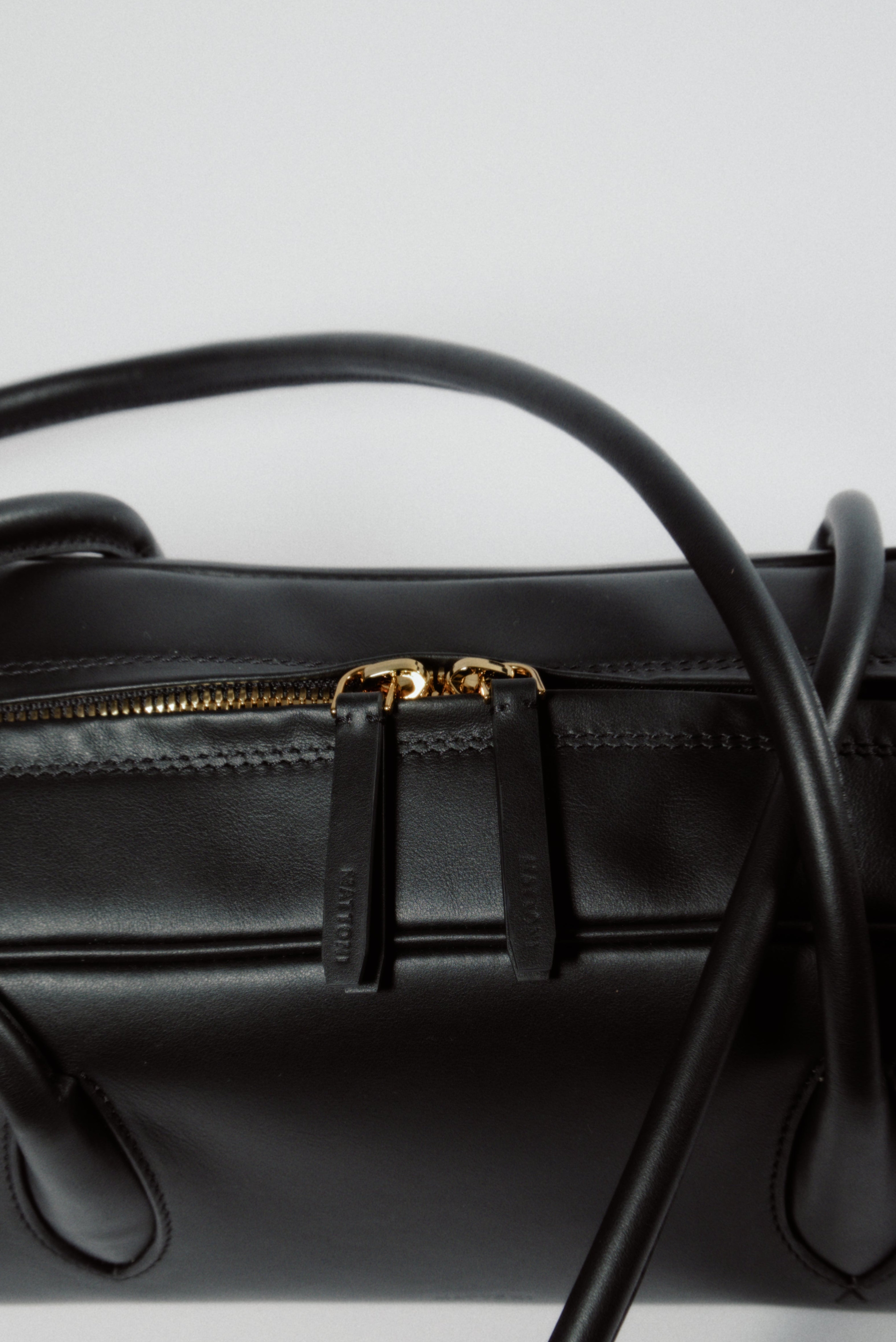 #color_black calfskin
