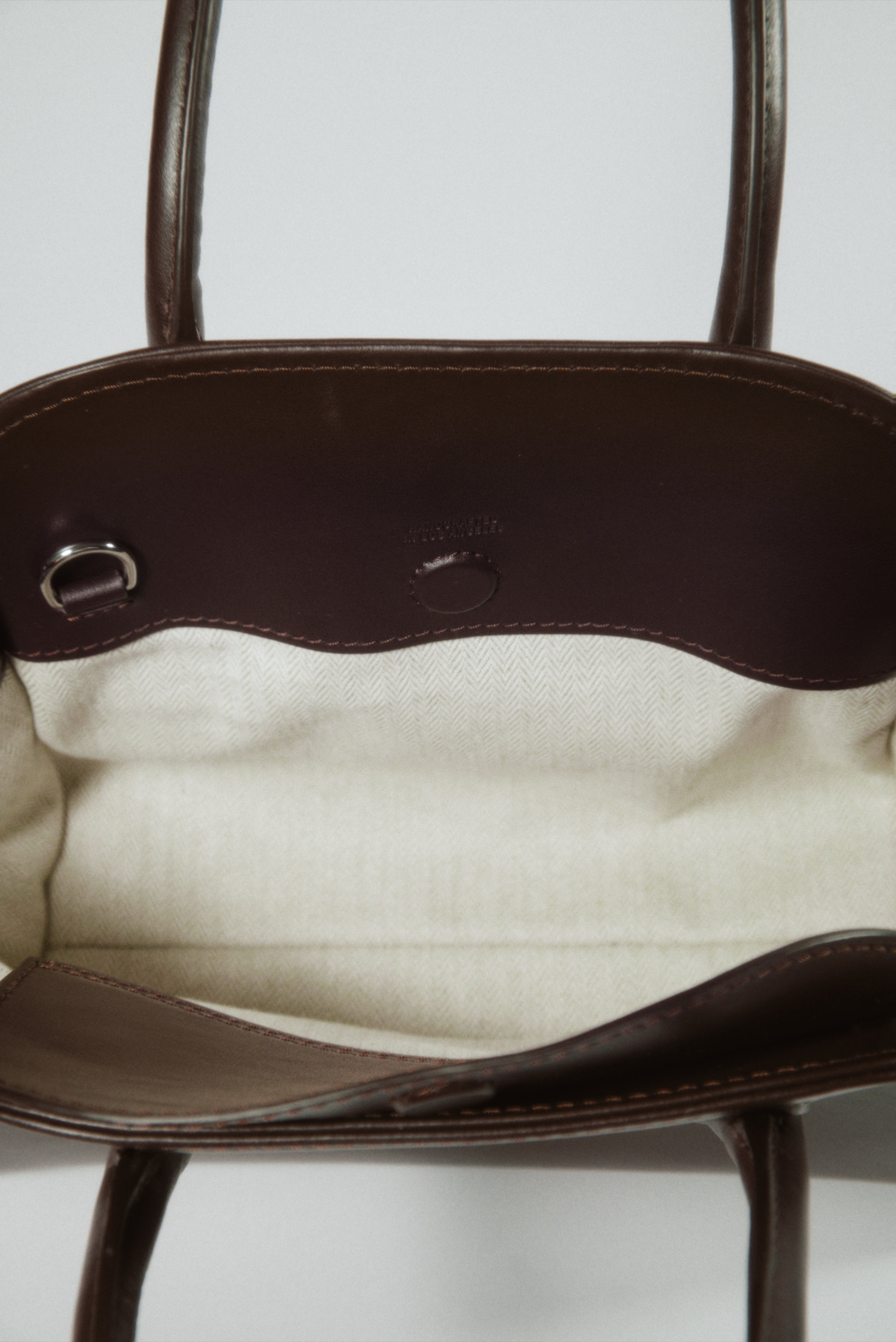 #color_dark brown